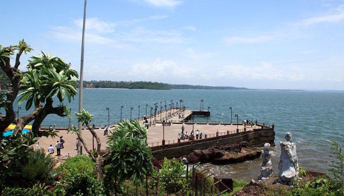 Dona Paula jetty